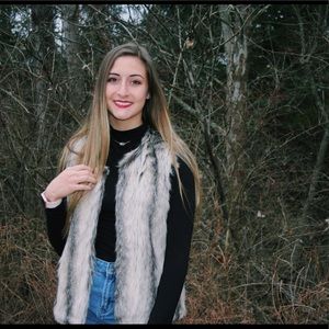 Meet your Posher, Jessica